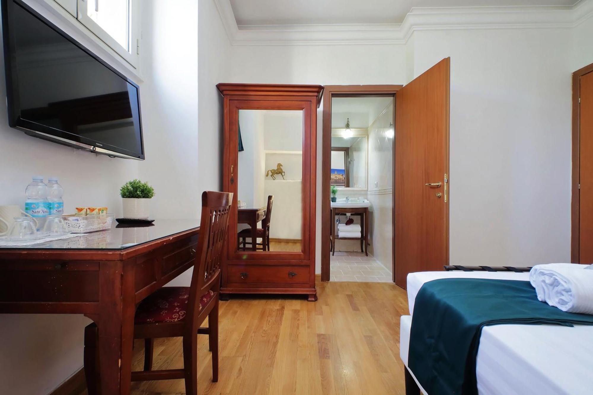 Romulus Rooms Εξωτερικό φωτογραφία